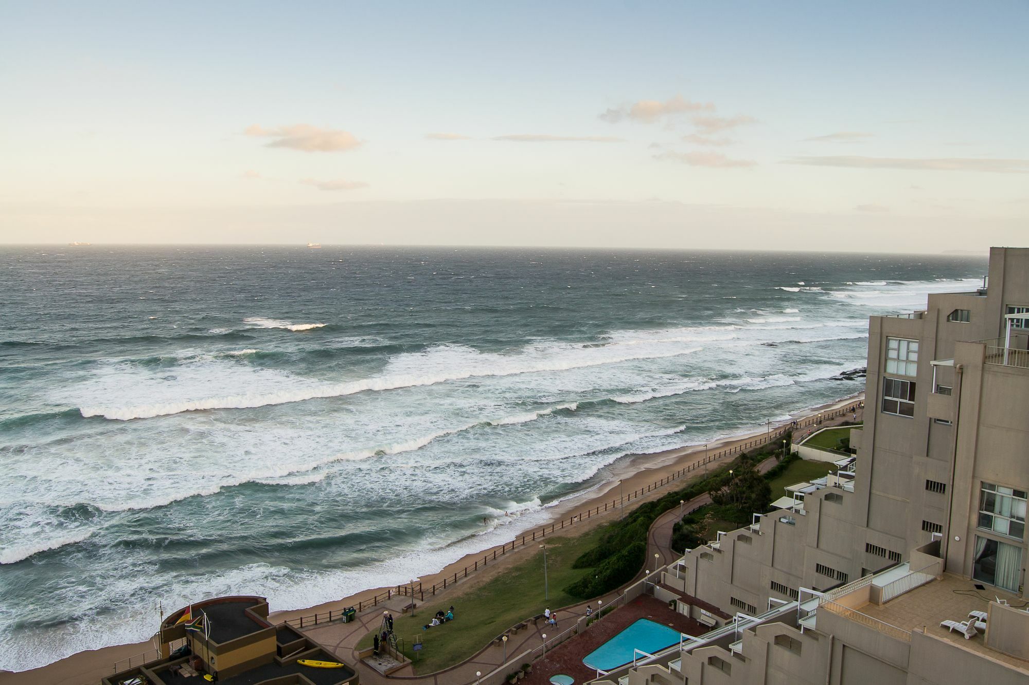 1002 Bermudas - By Stay In Umhlanga Дурбан Экстерьер фото